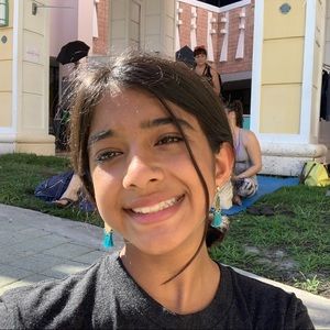 Meet your Posher, Ronica